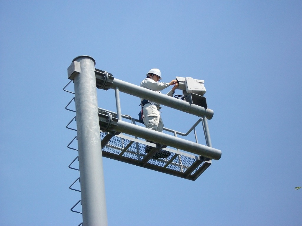 街を繋げる電気通信工事